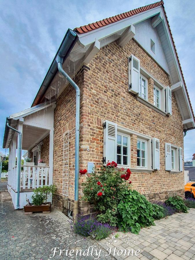 Friendly Home - "Gemuetliches Backsteinhaus" Koeln Bonn Phantasialand Bornheim  Exterior foto