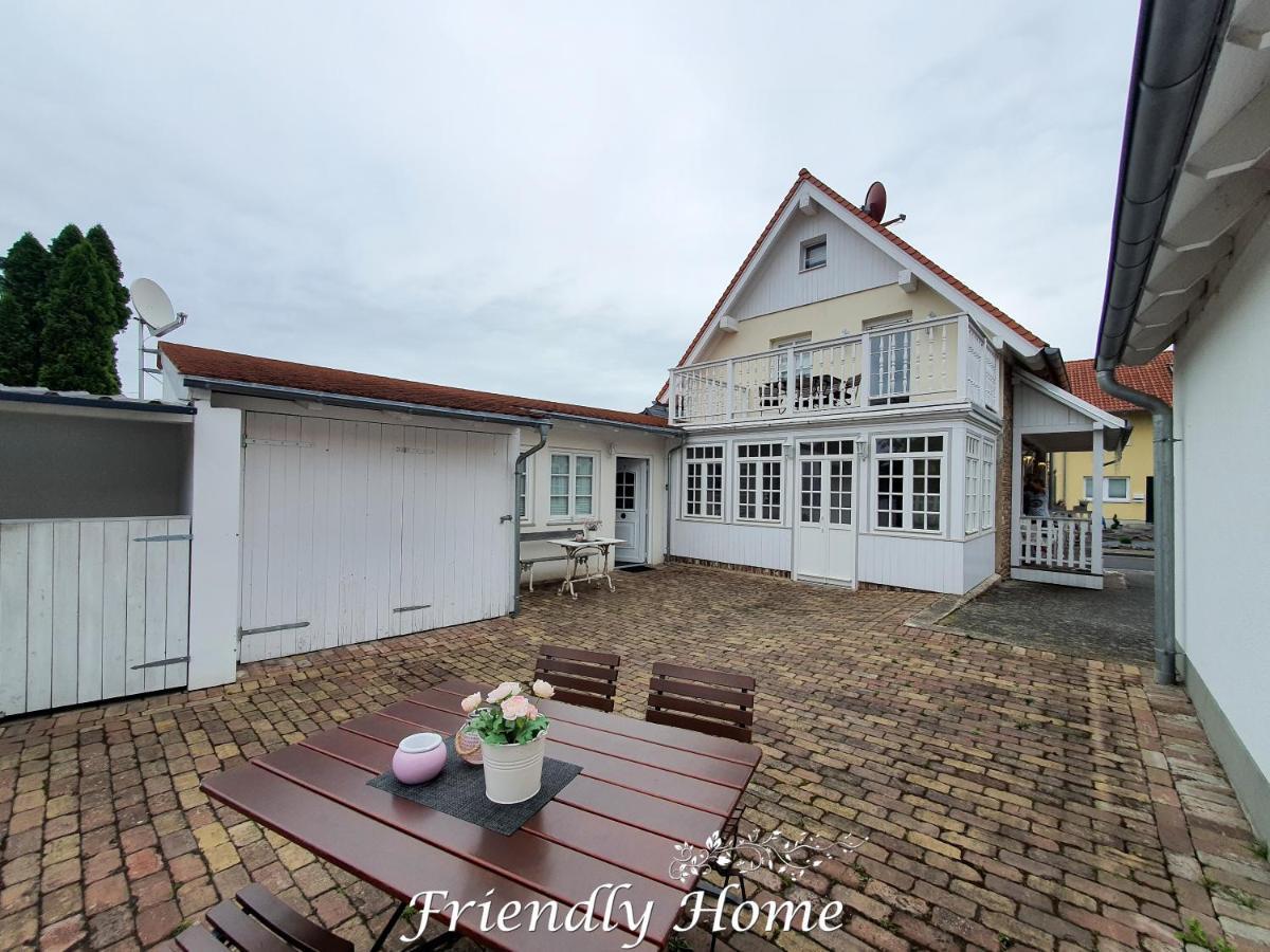 Friendly Home - "Gemuetliches Backsteinhaus" Koeln Bonn Phantasialand Bornheim  Exterior foto